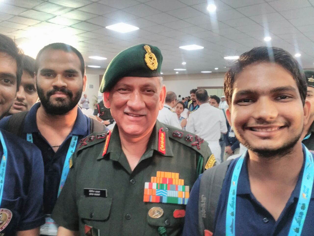 IIT Madras Students Share Ideas With India’s Chief Of Army Staff During Defexpo 2018